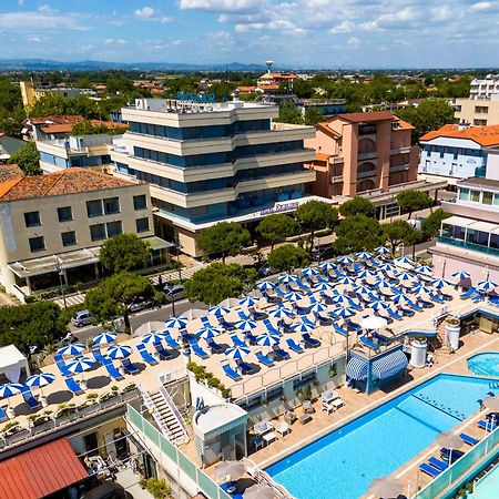 צ'סנטיקו Hotel Excelsior מראה חיצוני תמונה