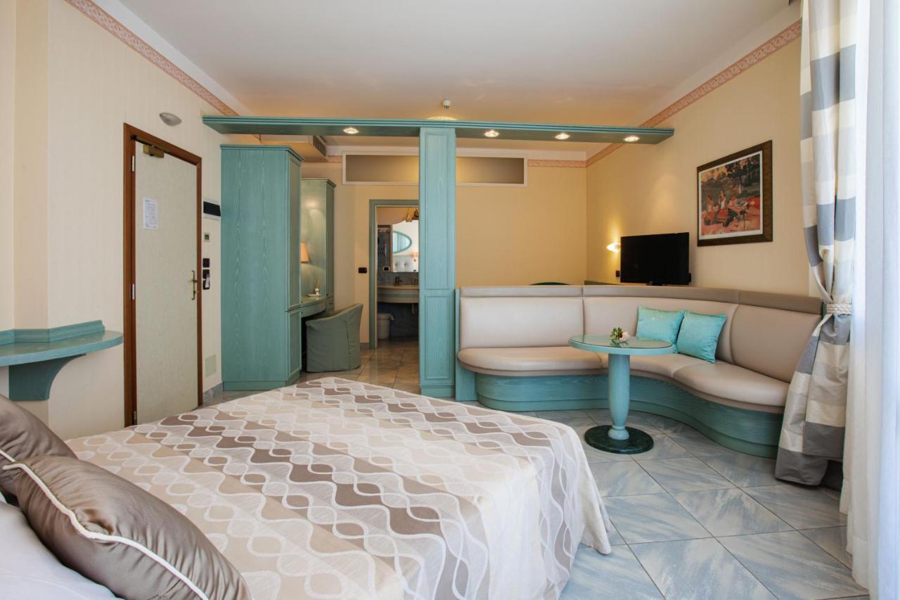 צ'סנטיקו Hotel Excelsior חדר תמונה