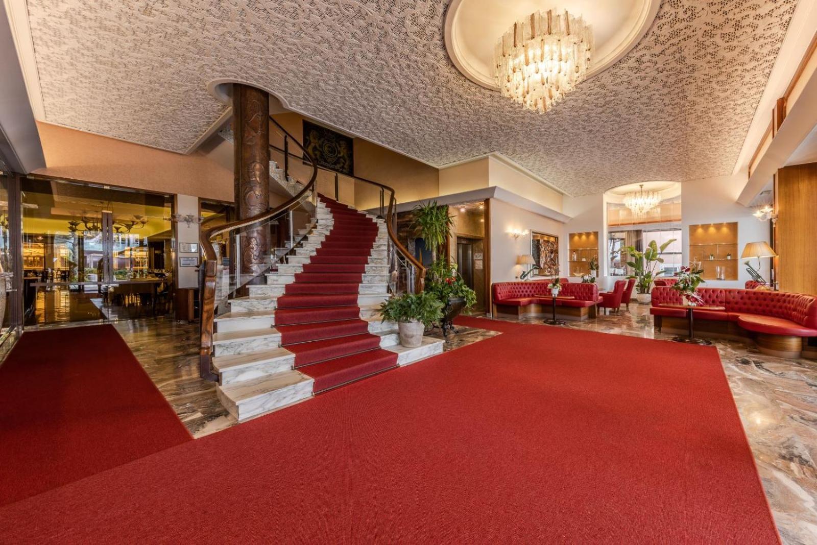 צ'סנטיקו Hotel Excelsior מראה חיצוני תמונה