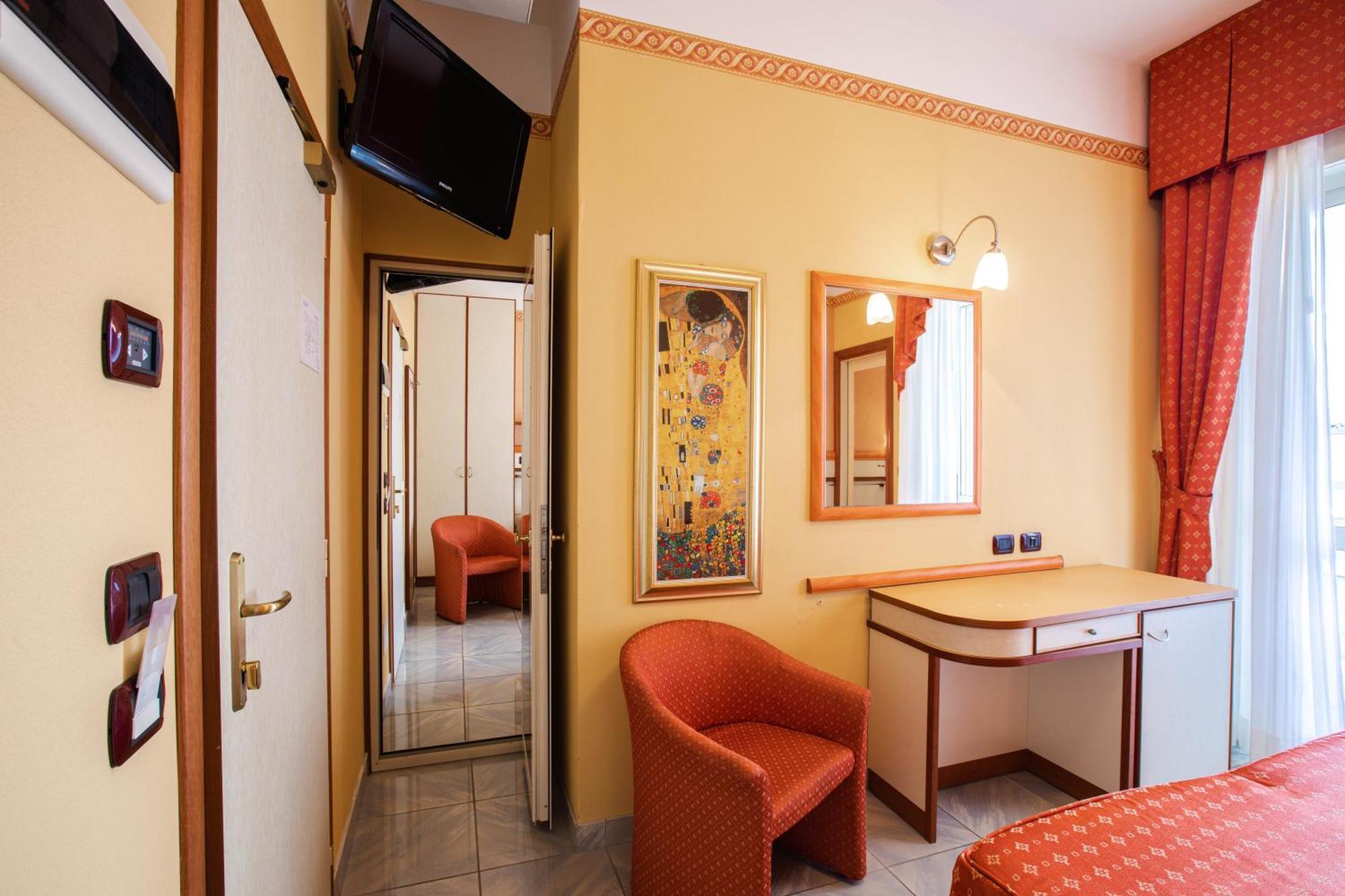צ'סנטיקו Hotel Excelsior חדר תמונה