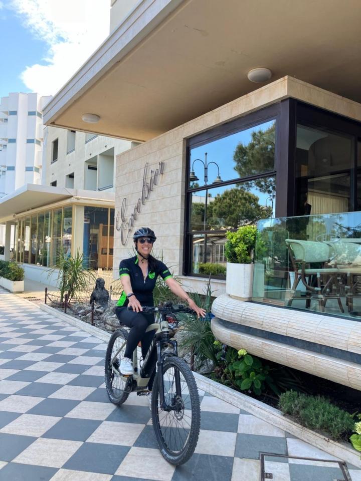 צ'סנטיקו Hotel Excelsior מראה חיצוני תמונה