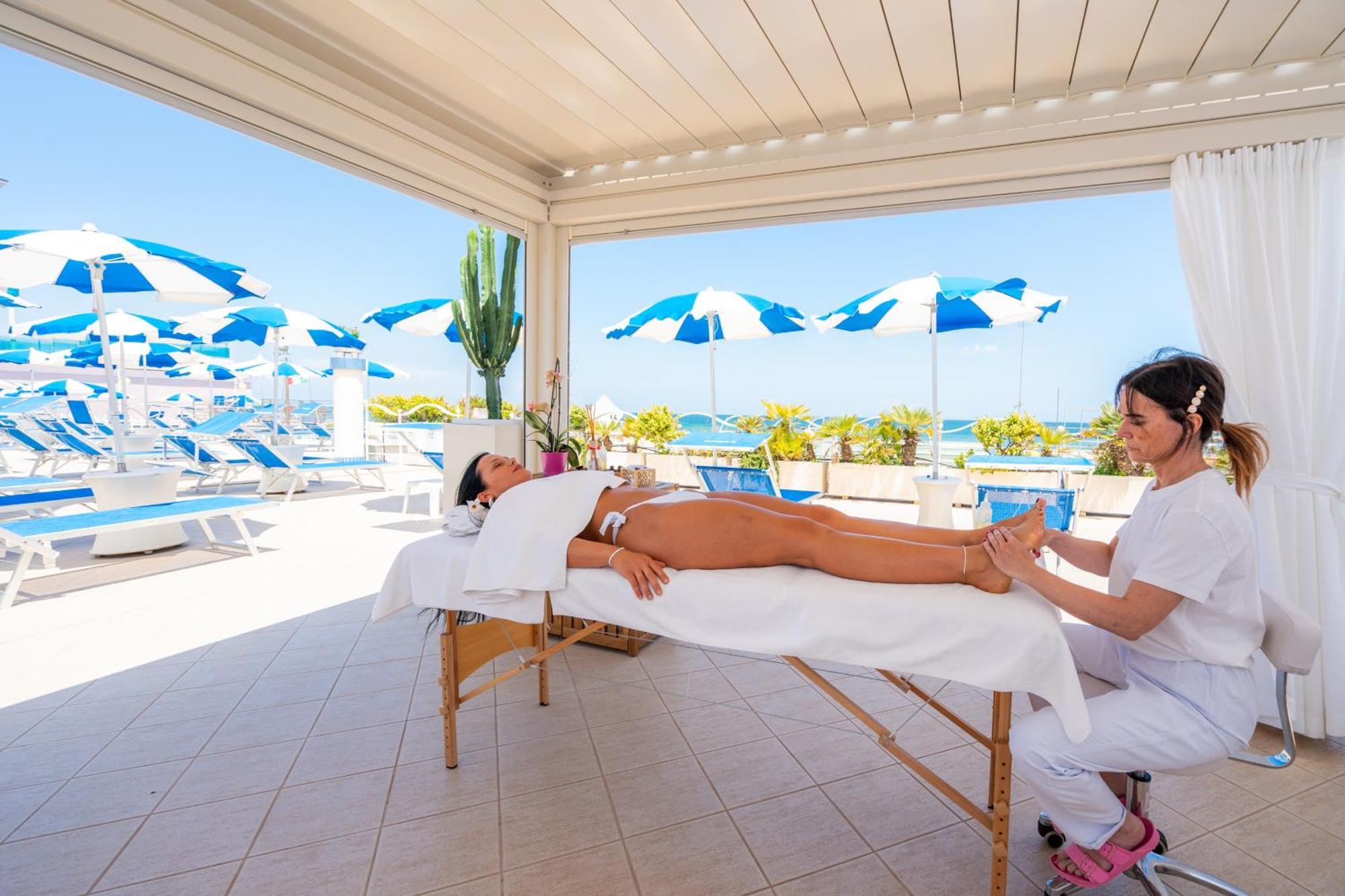 צ'סנטיקו Hotel Excelsior מראה חיצוני תמונה