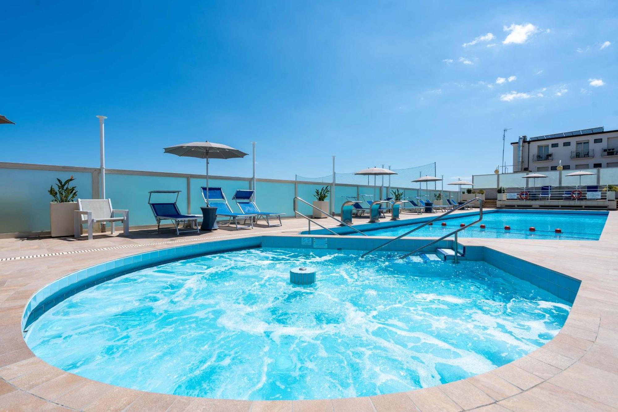 צ'סנטיקו Hotel Excelsior מראה חיצוני תמונה