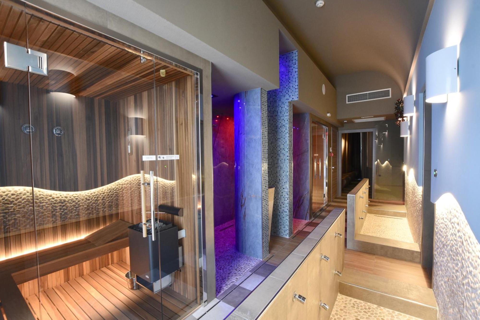 צ'סנטיקו Hotel Excelsior מראה חיצוני תמונה