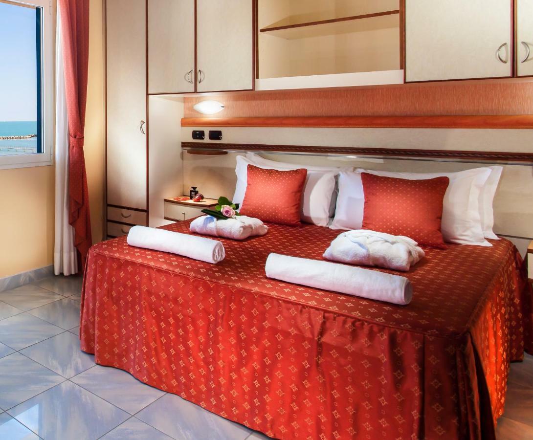 צ'סנטיקו Hotel Excelsior מראה חיצוני תמונה